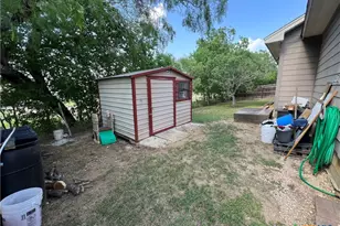 529 Guerra Ln, Gonzales, TX 78629 - Photo 21