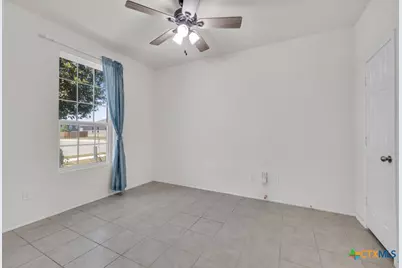 177 Texas Thistle, New Braunfels, TX 78130 - Photo 3