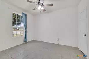 177 Texas Thistle, New Braunfels, TX 78130 - Photo 3