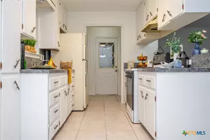 2204 Malakoff St, Killeen, TX 76541 - Photo 5