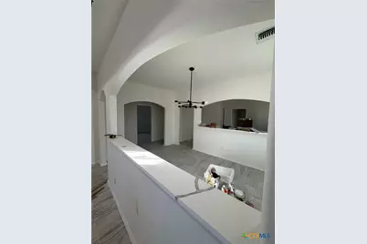 717 Avenue C, Seguin, TX 78155 - Photo 9