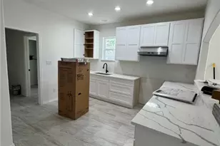 717 Avenue C, Seguin, TX 78155 - Photo 5