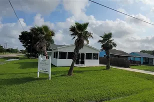 101 E Saint Louis Ave, Seadrift, TX 77983 - Photo 3