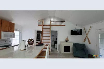 101 E Saint Louis Avenue, Seadrift, TX 77983 - Photo 11