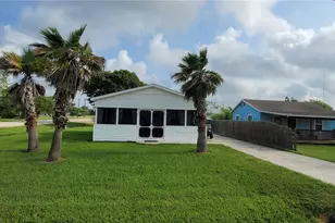 101 E Saint Louis Ave, Seadrift, TX 77983 - Photo 1