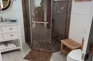 101 E Saint Louis Ave, Seadrift, TX 77983 - Photo 15