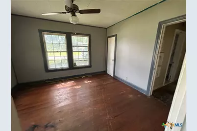 1511 E Constitution Street, Victoria, TX 77901 - Photo 17