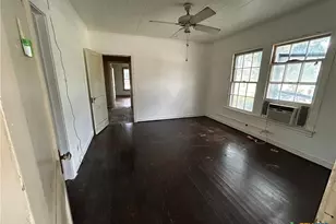 1511 E Constitution St, Victoria, TX 77901 - Photo 21