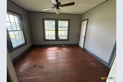 1511 E Constitution Street, Victoria, TX 77901 - Photo 15