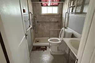 1511 E Constitution St, Victoria, TX 77901 - Photo 21