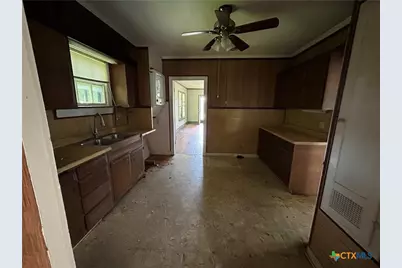 1511 E Constitution Street, Victoria, TX 77901 - Photo 23