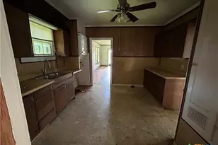 1511 E Constitution St, Victoria, TX 77901 - Photo 23