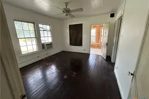 1511 E Constitution St, Victoria, TX 77901 - Photo 19