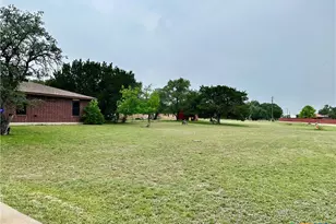 677 County Rd 3081, Lampasas, TX 76550 - Photo 9