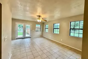 677 County Rd 3081, Lampasas, TX 76550 - Photo 13