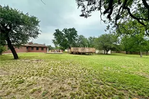 677 County Rd 3081, Lampasas, TX 76550 - Photo 5