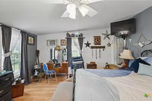 15521 E Hwy 90, Kingsbury, TX 78638 - Photo 7