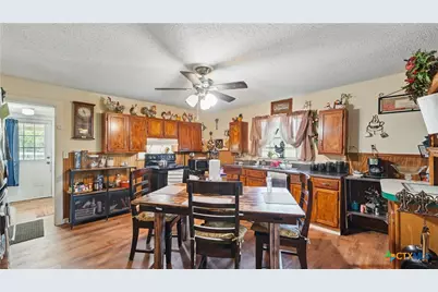 15521 E Highway 90, Kingsbury, TX 78638 - Photo 13