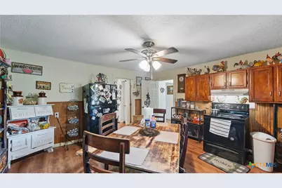 15521 E Highway 90, Kingsbury, TX 78638 - Photo 9