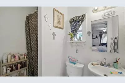 15521 E Highway 90, Kingsbury, TX 78638 - Photo 17