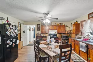 15521 E Hwy 90, Kingsbury, TX 78638 - Photo 13