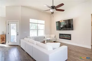 1587 Lakeshore Dr, Canyon Lake, TX 78133 - Photo 7