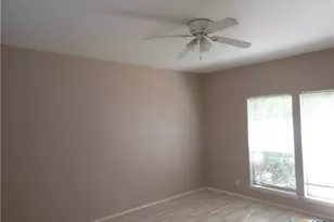 1641 Kuehler Ave, New Braunfels, TX 78130 - Photo 3