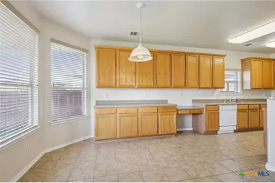 2430 Dove Crossing Drive, New Braunfels, TX 78130 - Photo 9