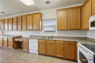 2430 Dove Crossing Dr, New Braunfels, TX 78130 - Photo 7