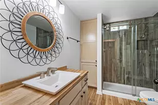 407 E 7th St, Cameron, TX 76520 - Photo 23