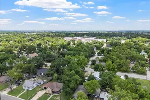 407 E 7th St, Cameron, TX 76520 - Photo 39