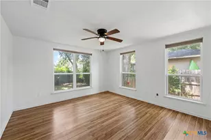 407 E 7th St, Cameron, TX 76520 - Photo 25
