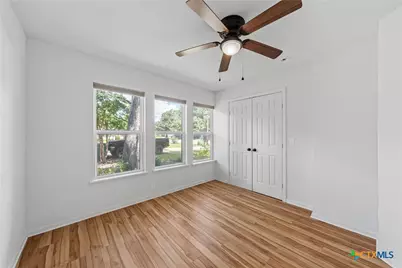 407 E 7th Street, Cameron, TX 76520 - Photo 19
