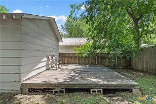407 E 7th St, Cameron, TX 76520 - Photo 35