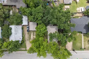 407 E 7th St, Cameron, TX 76520 - Photo 41