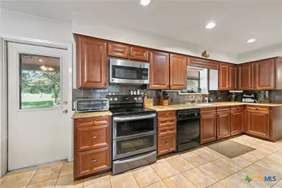 103 Pleasant Lane, New Braunfels, TX 78132 - Photo 11