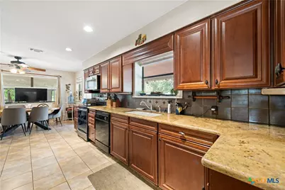 103 Pleasant Lane, New Braunfels, TX 78132 - Photo 9