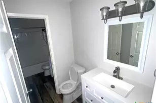 420 Londonderry Dr, Victoria, TX 77901 - Photo 7