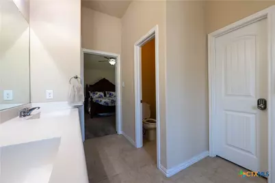 1846 Logan Trail, New Braunfels, TX 78130 - Photo 17