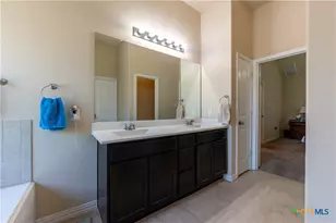 1846 Logan Trail, New Braunfels, TX 78130 - Photo 15