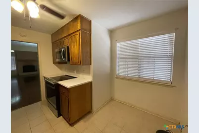 306 S Arnold Street, Lampasas, TX 76550 - Photo 7