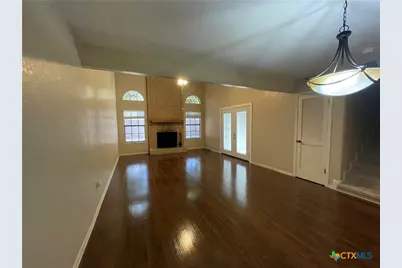 306 S Arnold Street, Lampasas, TX 76550 - Photo 5