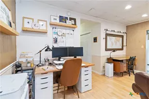 859 Pine St, New Braunfels, TX 78130 - Photo 17