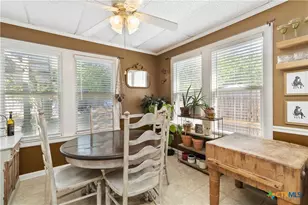 859 Pine St, New Braunfels, TX 78130 - Photo 9