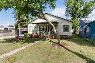 859 Pine St, New Braunfels, TX 78130 - Photo 3