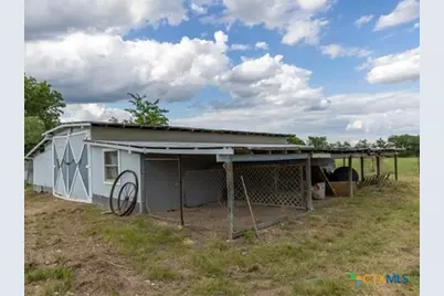 7805 Barbarossa Road, New Braunfels, TX 78130 - Photo 11