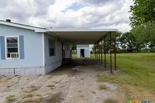 7805 Barbarossa Rd, New Braunfels, TX 78130 - Photo 9