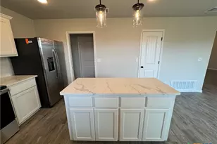 2528 Cowgirl Trl, Belton, TX 76513 - Photo 5