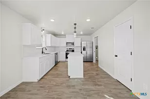 2528 Cowgirl Trl, Belton, TX 76513 - Photo 9