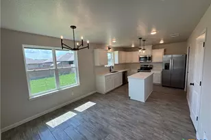 2528 Cowgirl Trl, Belton, TX 76513 - Photo 3